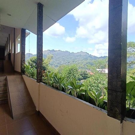 Hotel Manggasa Makale Kültér fotó