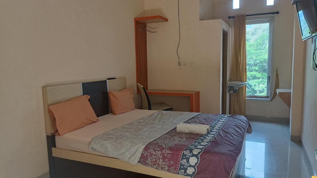 Hotel Manggasa Makale Kültér fotó
