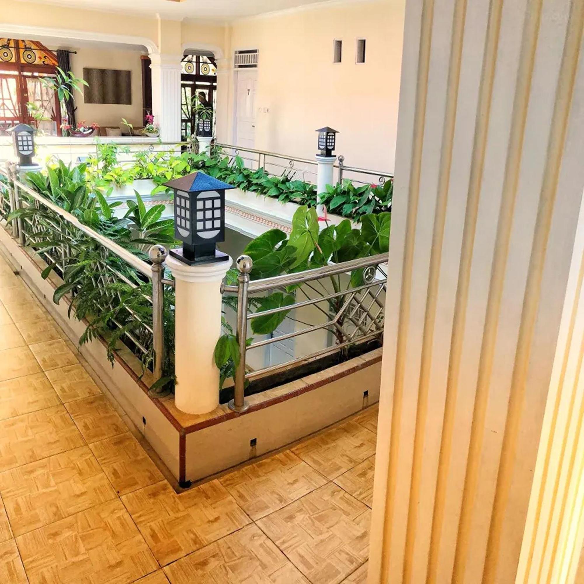 Hotel Manggasa Makale Kültér fotó