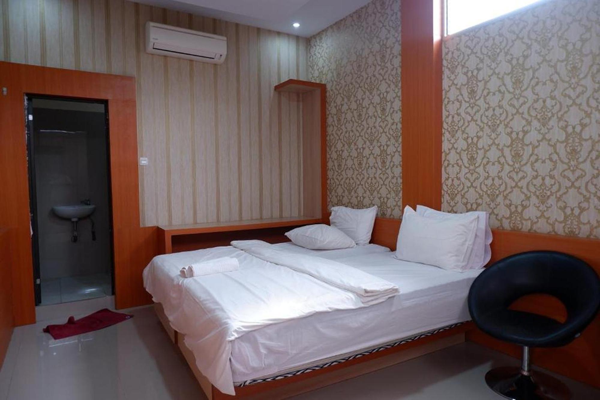 Hotel Manggasa Makale Kültér fotó
