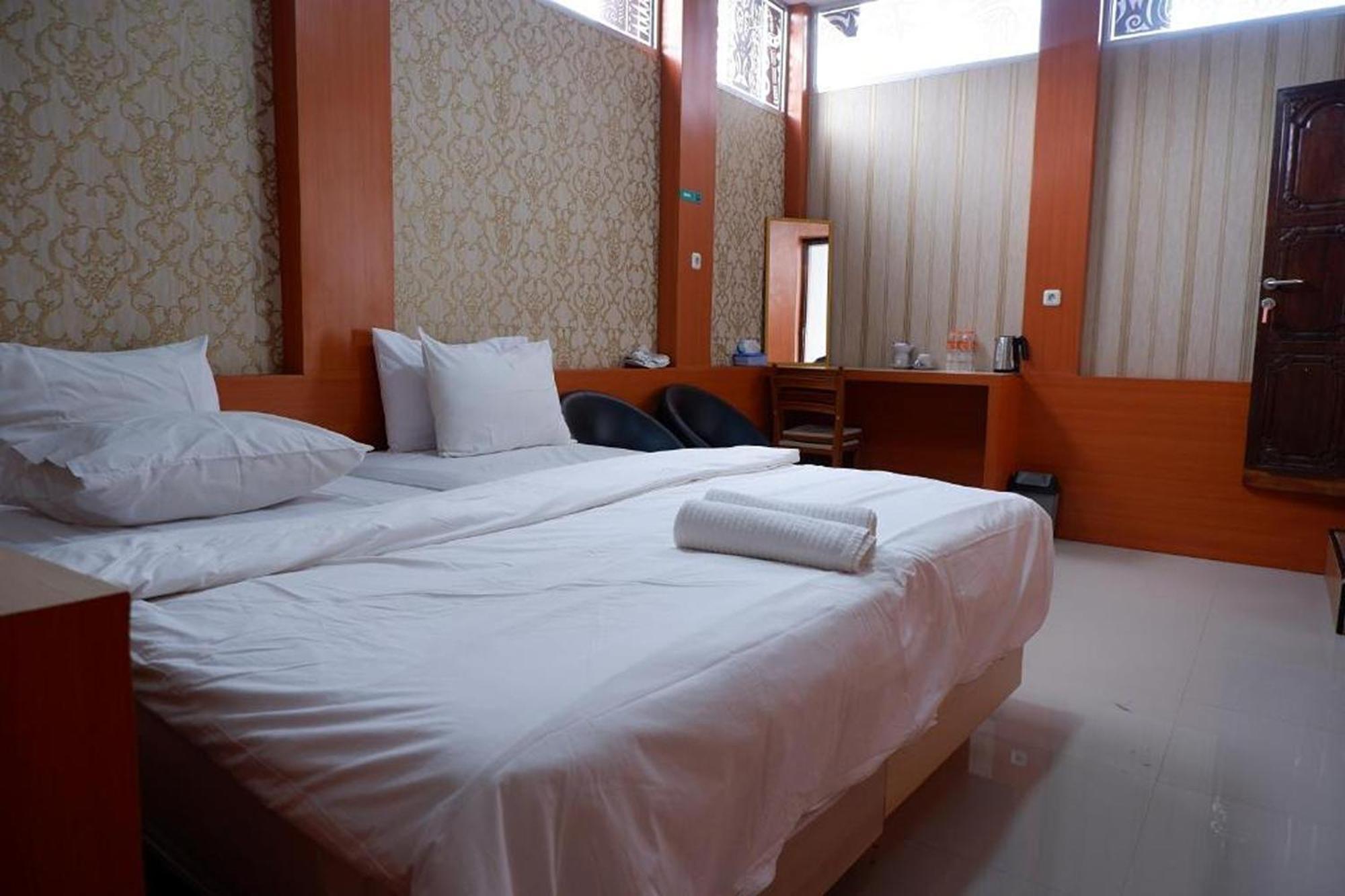 Hotel Manggasa Makale Kültér fotó